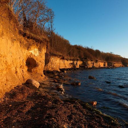Ferienwohnungen Am Lotsenstieg Abendrot Poel Exterior foto